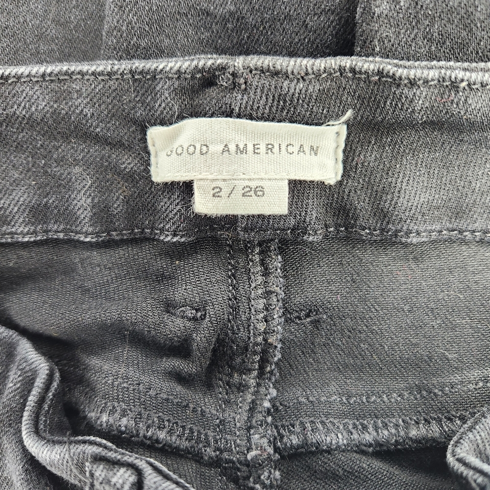 Good American Good Legs Crop Raw Step Hem Jean Size 26 - Picture 5 of 8